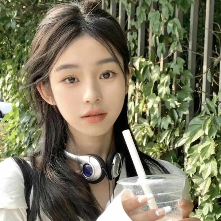 不十分好莱坞